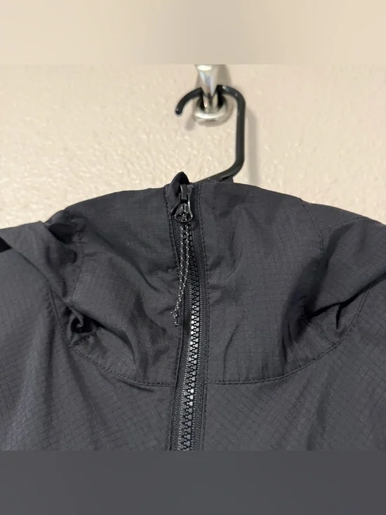 Arc'teryx Squamish Hoody Black L Lightweight Windbreaker Water Repellent Shell - Picture 5 of 8